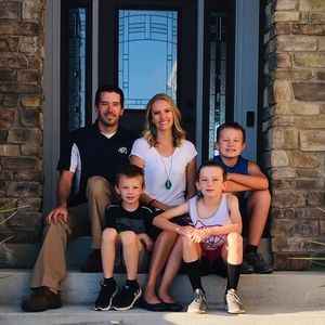 Meet your Posher, Laura